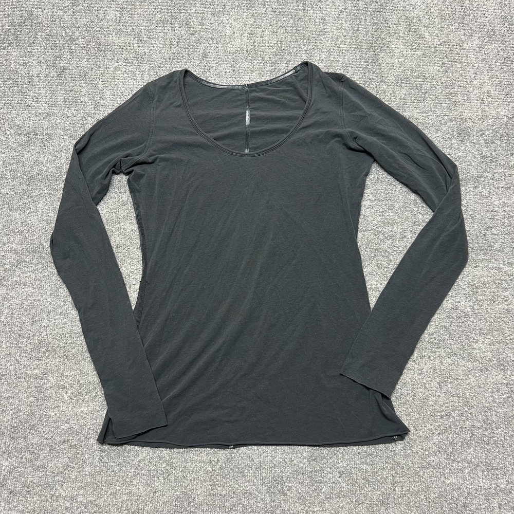 Lululemon Shirt Womens Small Gray Long Sleeve Scoop Neck Athletic Top Yoga